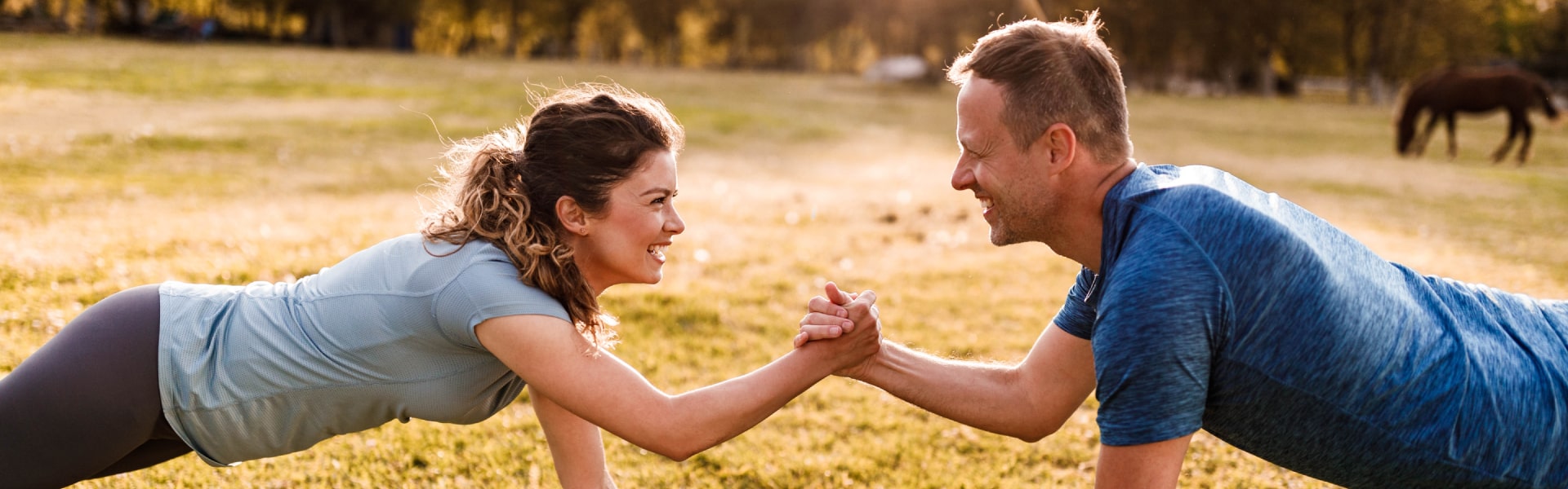 couple exercising to lose weight